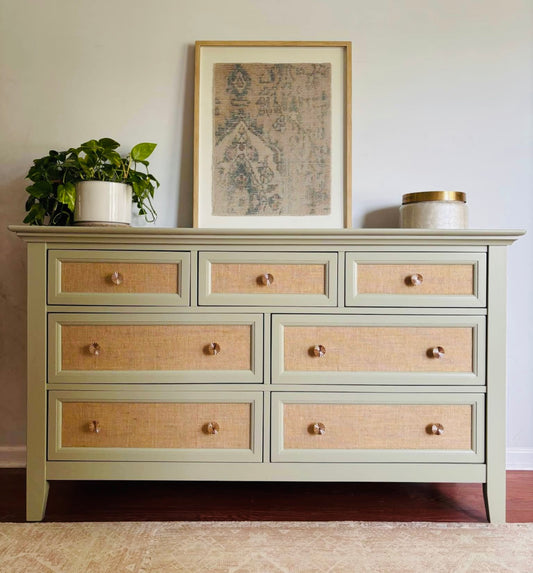Mistgrove 7 Drawer Dresser