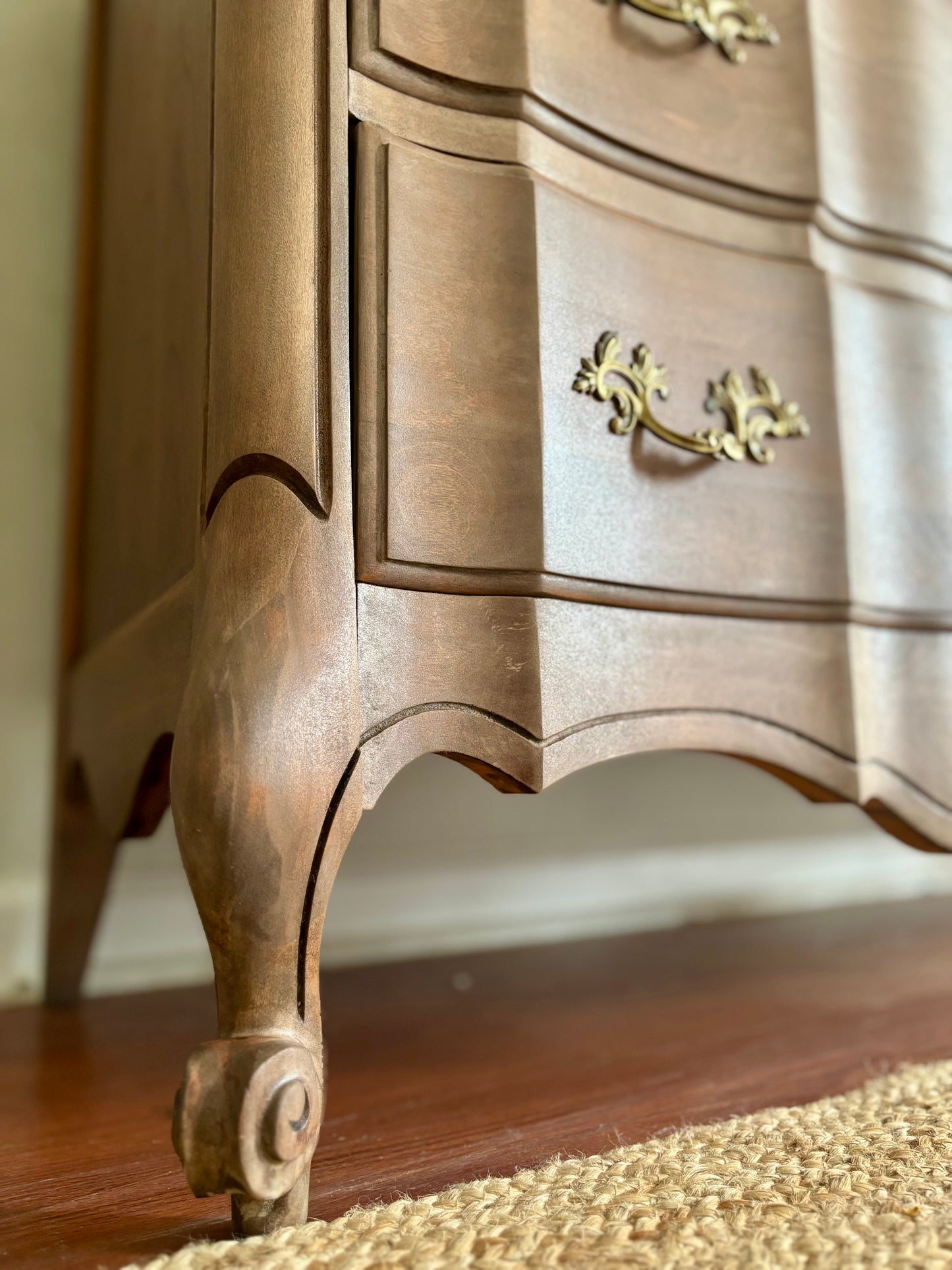 Ardenbrook 6 Drawer Dresser