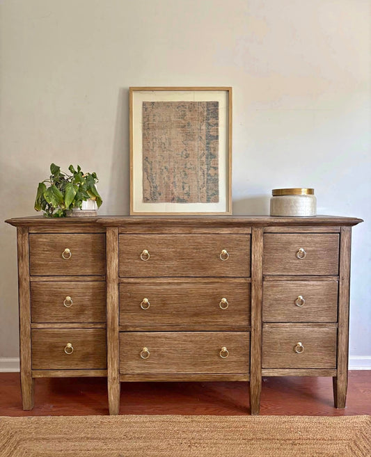 Sandalyn 9 Drawer Dresser