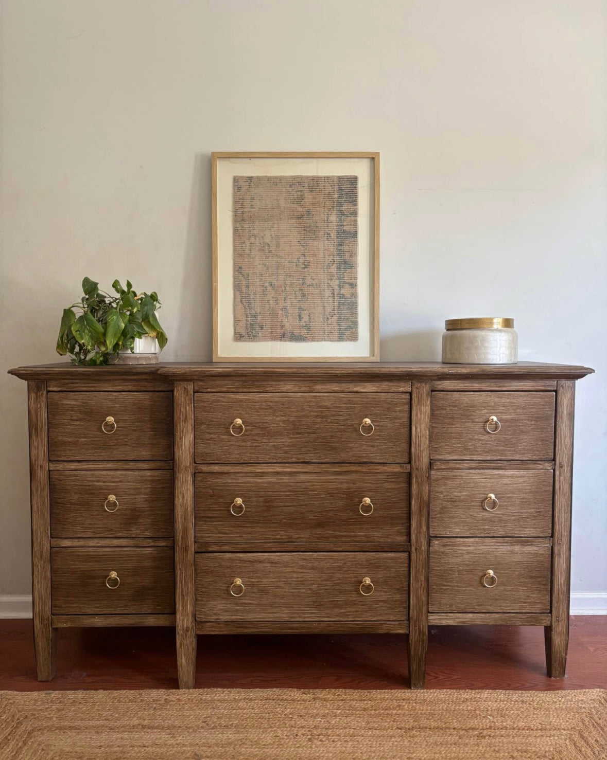 Sandalyn 9 Drawer Dresser
