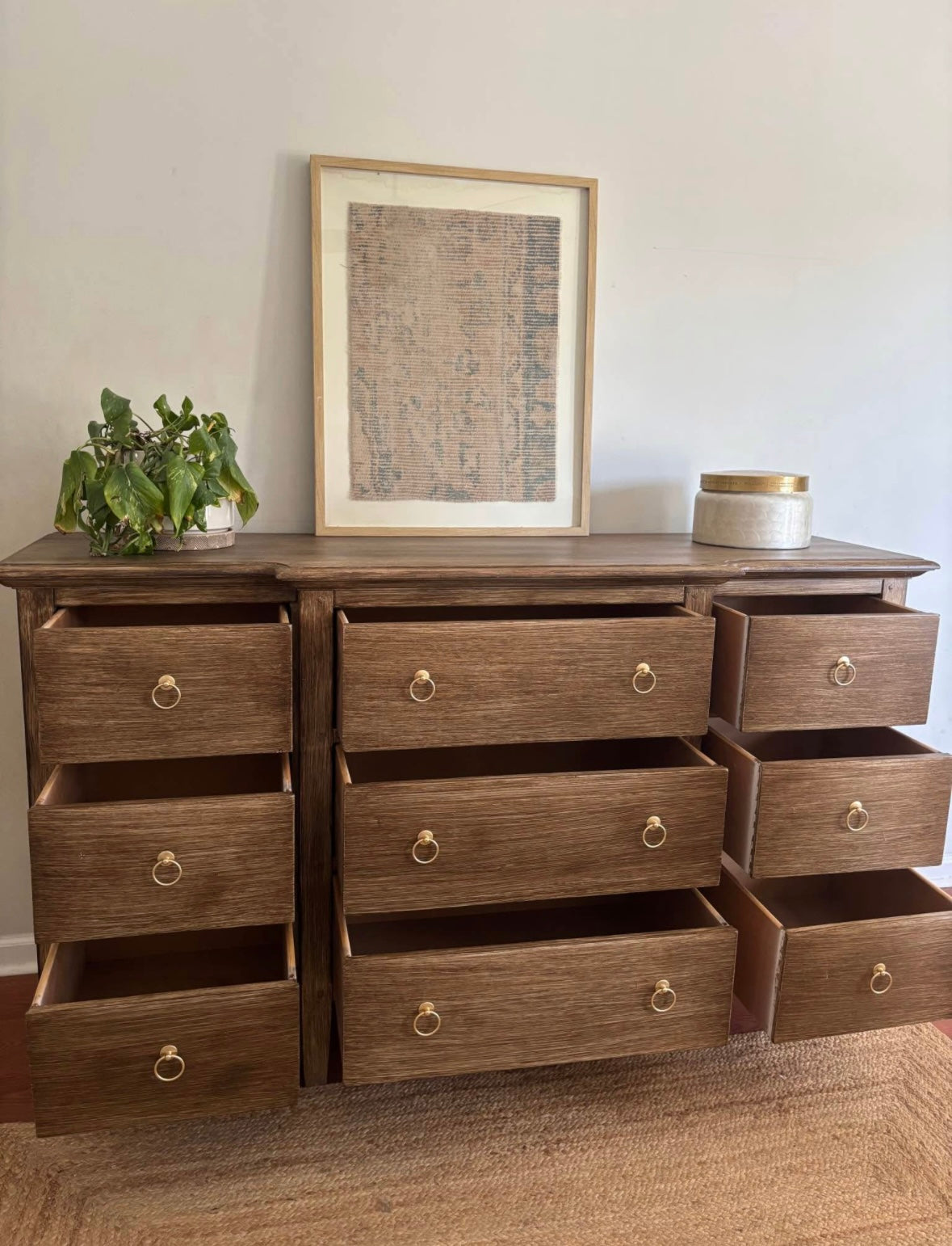 Sandalyn 9 Drawer Dresser